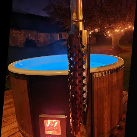 La Rhue Gites - Jacuzzi